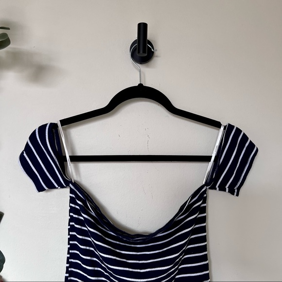 Forever 21 Slit Sleeves Tube Top - Picture 3 of 7